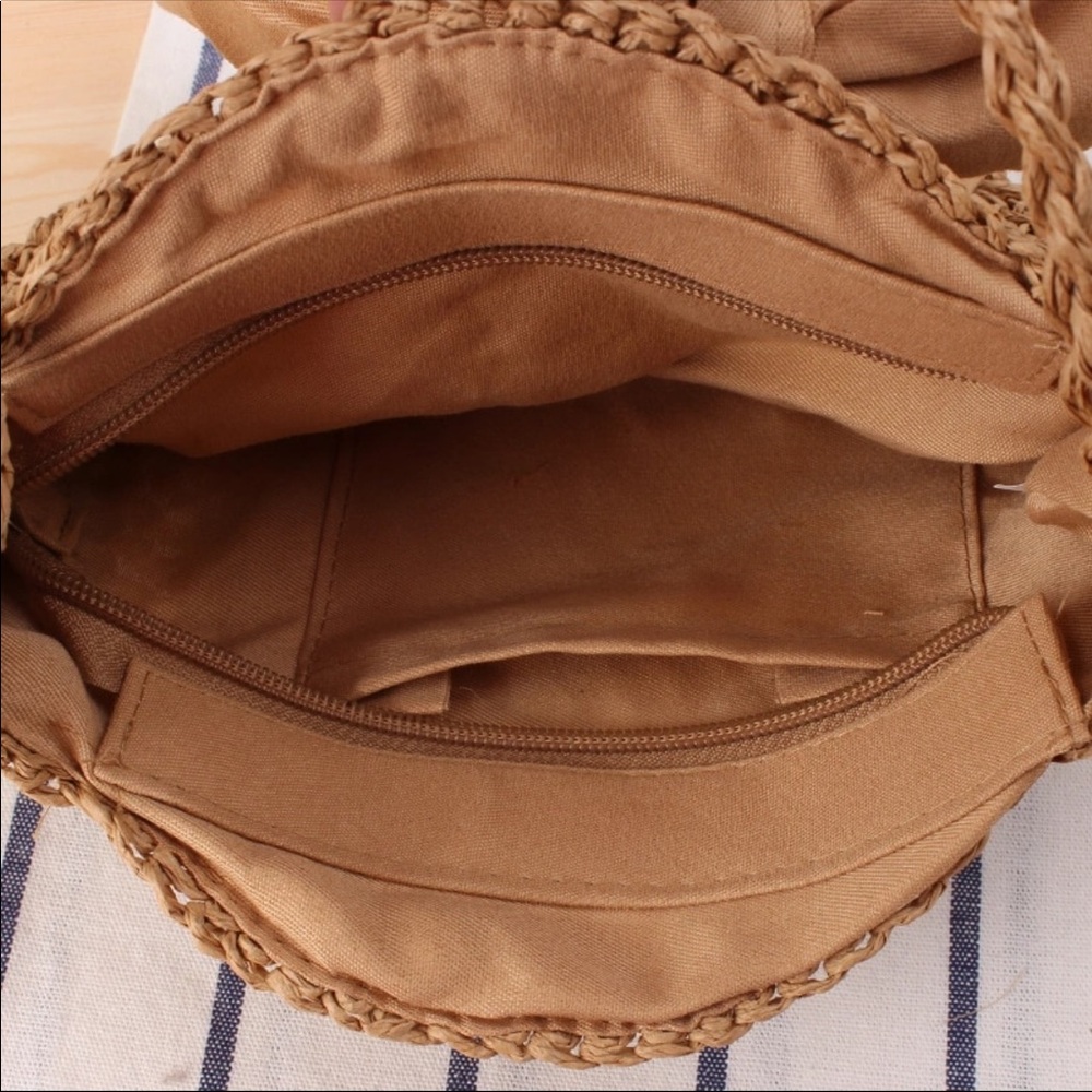 “SYD” 💘 Crossbody Wicker Purse Bow Rattan Woven - Picture 5 of 5